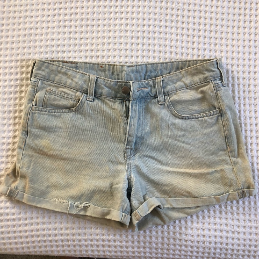 H&M bleach wash denim shorts size 6